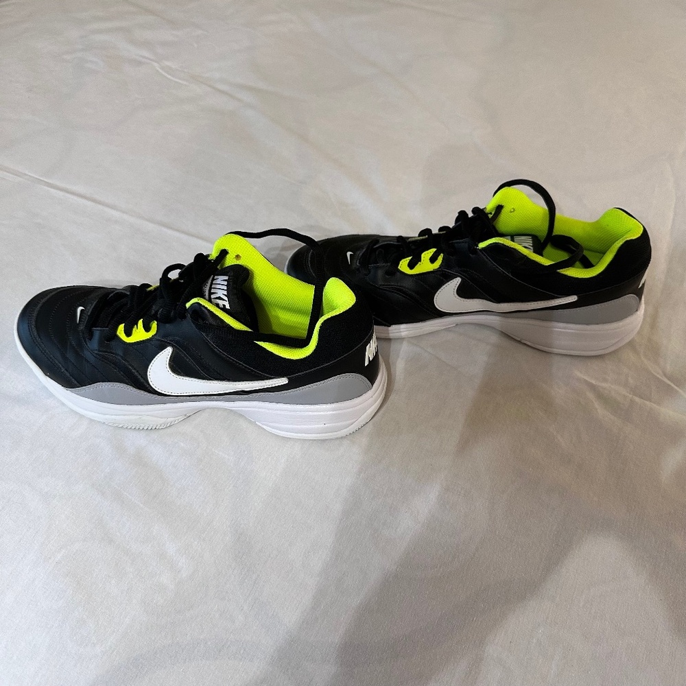 Nike Court Lite Size 10.5 Tennis Shoes
